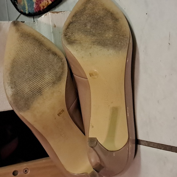 BCBGeneration Heels Women's 8 Tan Patent Office Career Evening Formal Minimalist - Picture 6 of 7